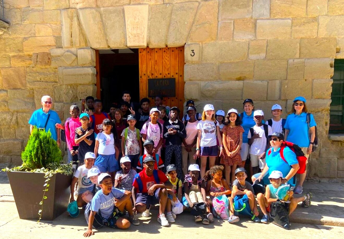 EXCURSIÓ DE FI DE CURS DEL REFORÇ ESCOLAR A ‘LA CASA DELS ÀNGELS’, DE CASTELLSERÀ